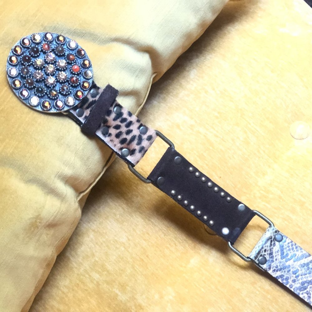 LEATHEROCK Soft Leather & Rhinestones Belt.